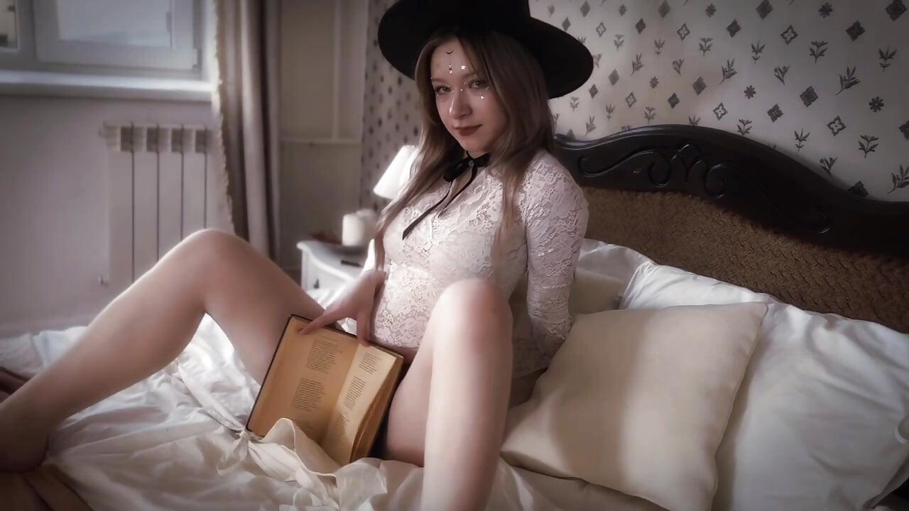 Helloween - video by elliupp cam model