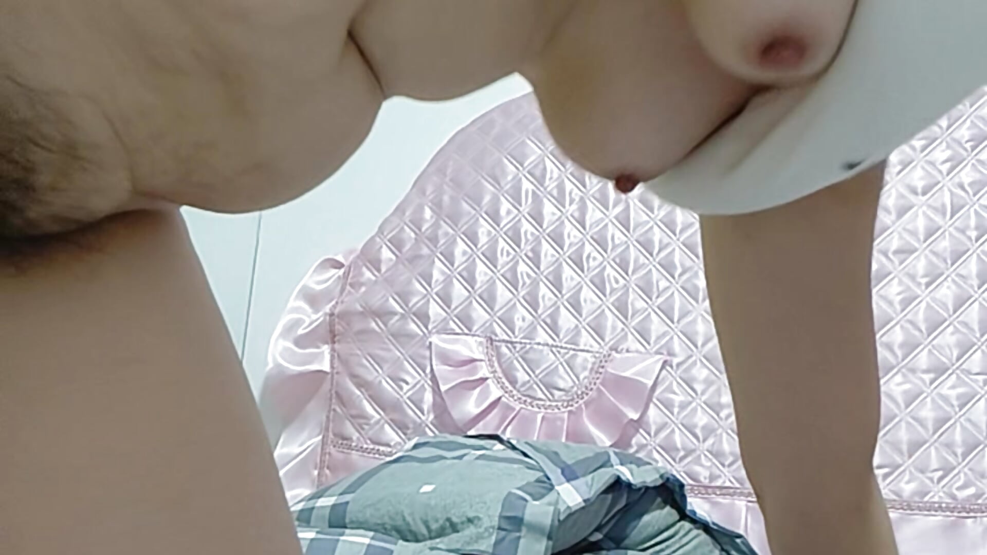 1372421b-2894-4880-a560-3b4410661c111761136269853 - video by buusoom cam model