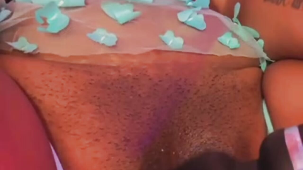 💦 rub my pussy 💦 – video od webkamerové modelky LennaCoper