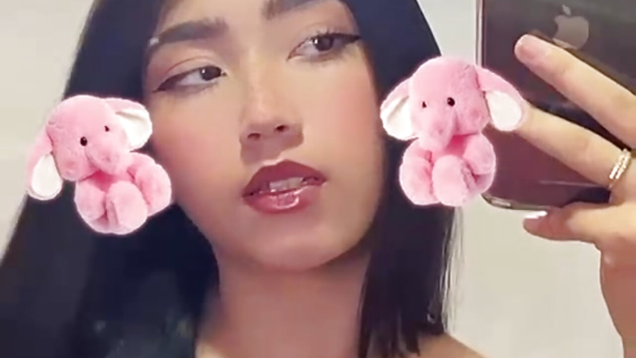 I am the perfect mix between sweet… and a problem - video by Mariana_Kalo cam model