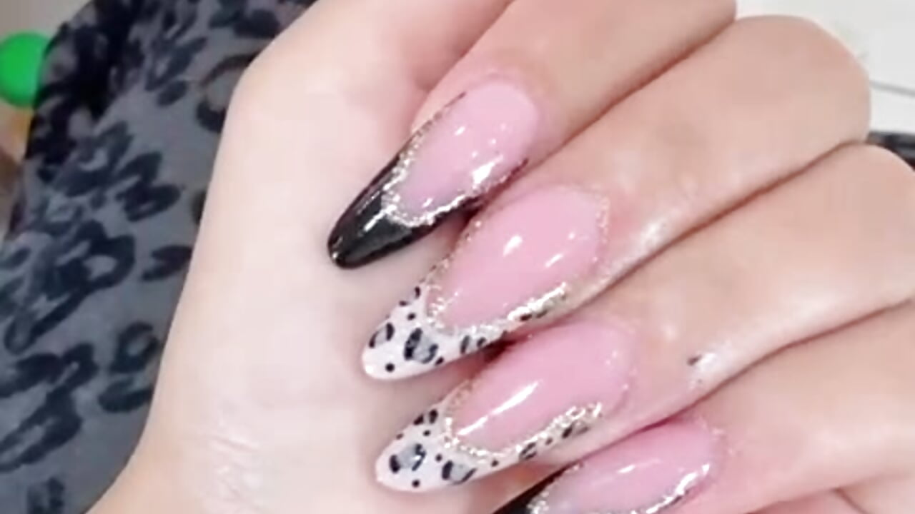 always looking amazing 🐆💅🏻－カメラキャストのMariana_Kaloの動画