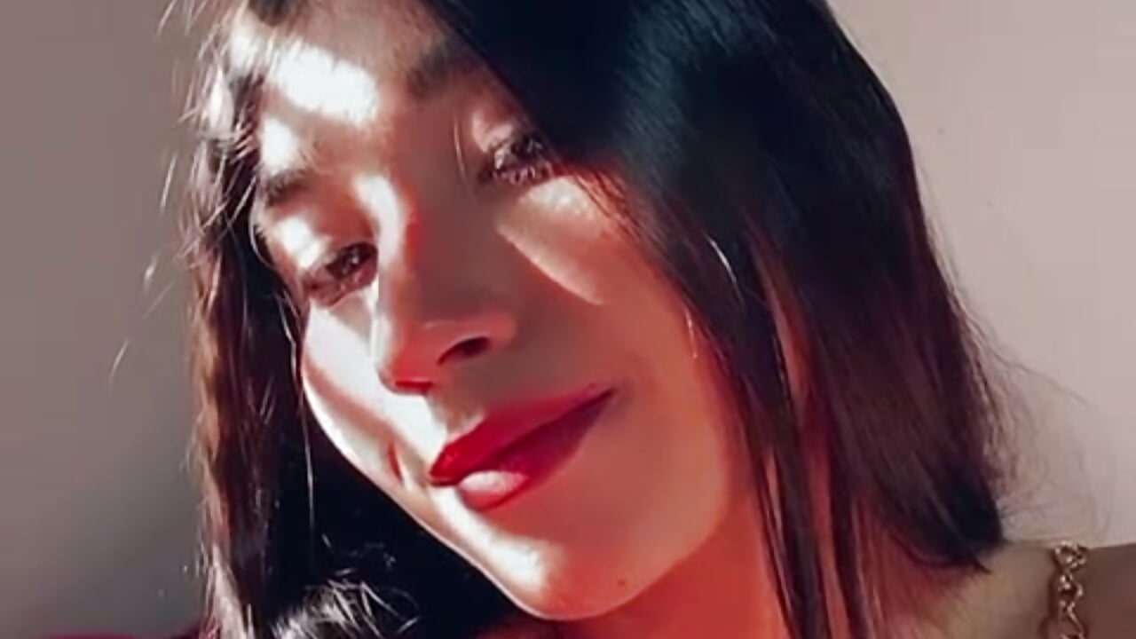 I provoke without touching... imagine if I do it - video Mariana_Kalo kameramallilta