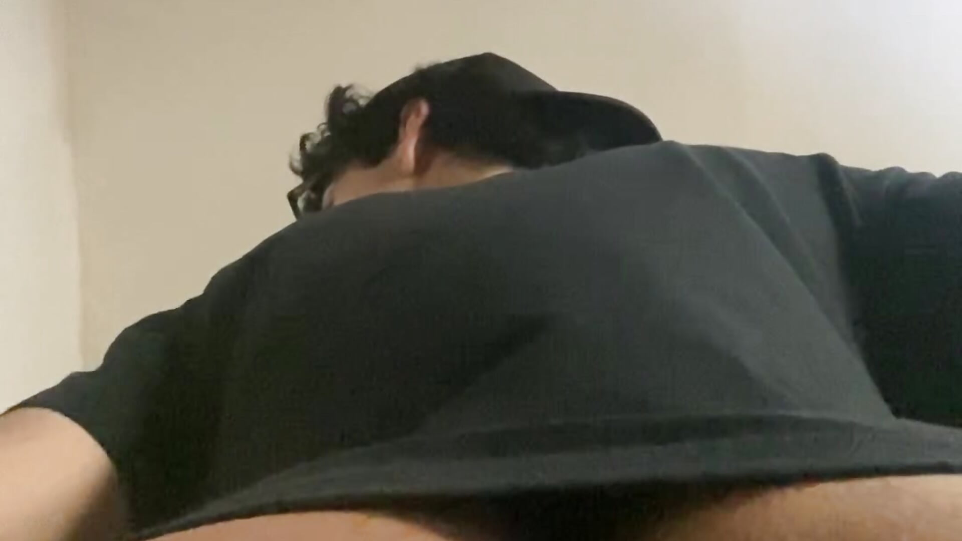 mi culito peludo - video by Summerhotboy cam model