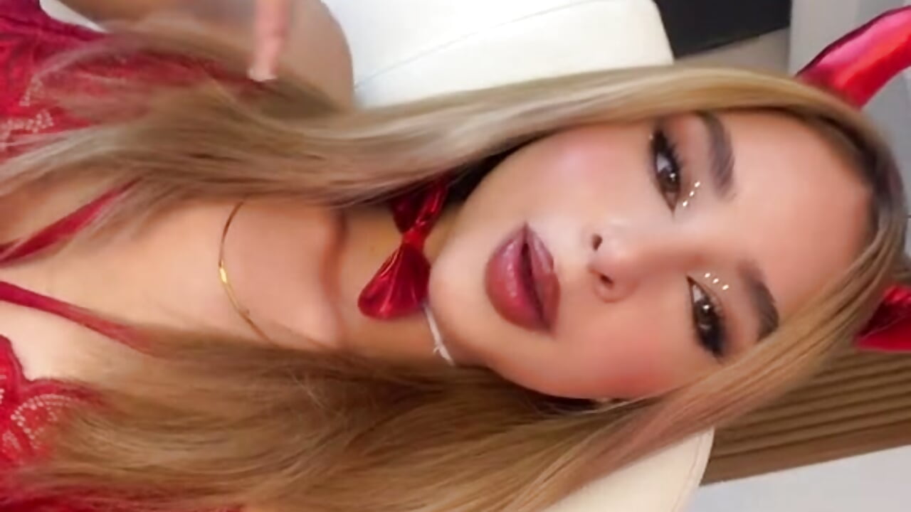 devil🥴 - video by Nallah_ cam model