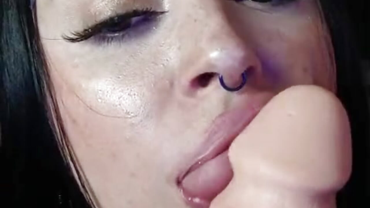 MY THROAT IS READY TO BE FUCKED WITH YOUR PENIS AND PLAY WITH IT - video by Zafira_ cam model