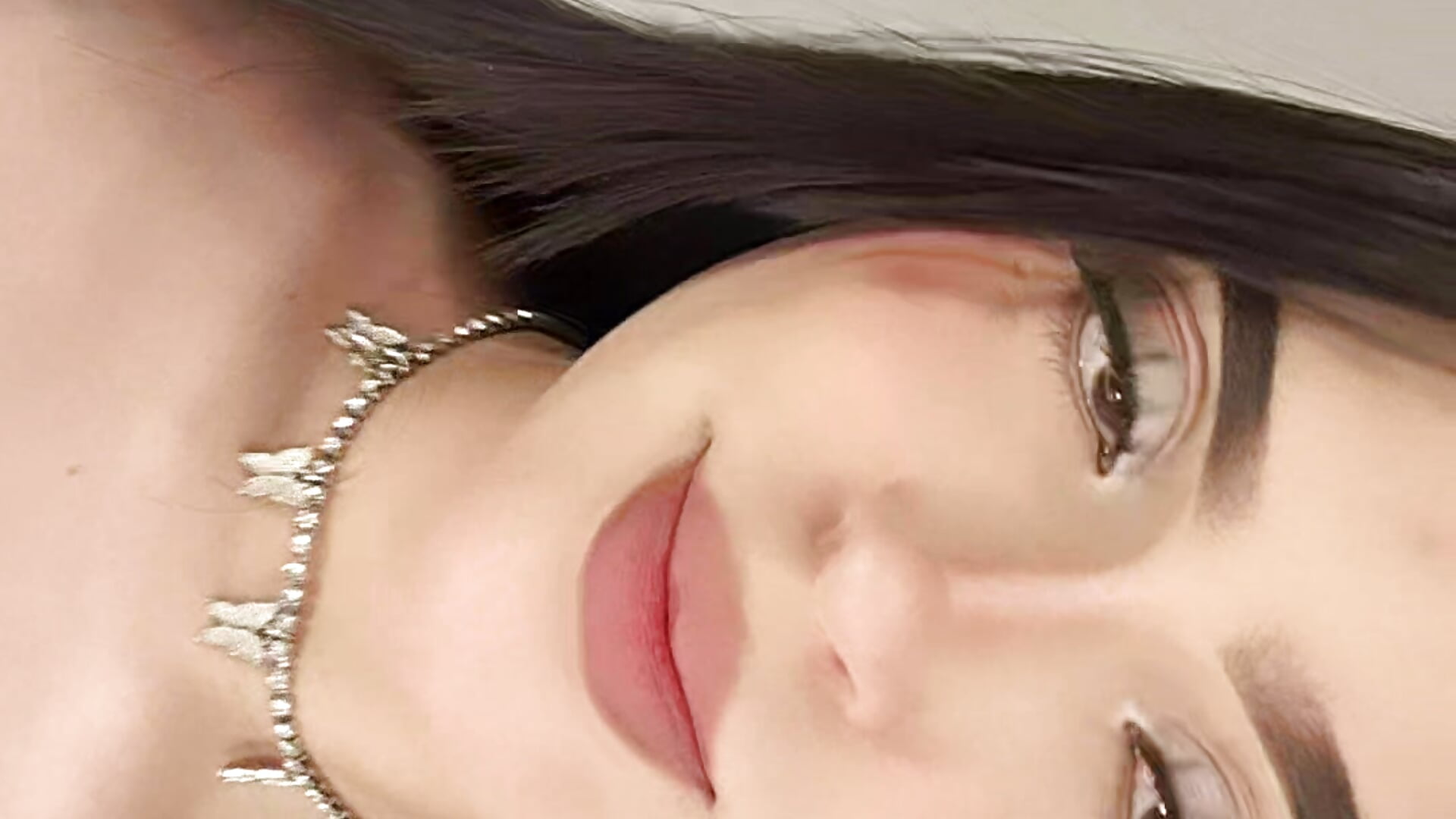 I LOVE WEARING MAKEUP TO LOOK CUTE ❤️ - video by Zafira_ cam model