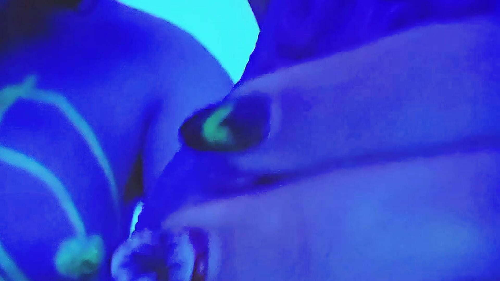 ASMR (neon) 🐙