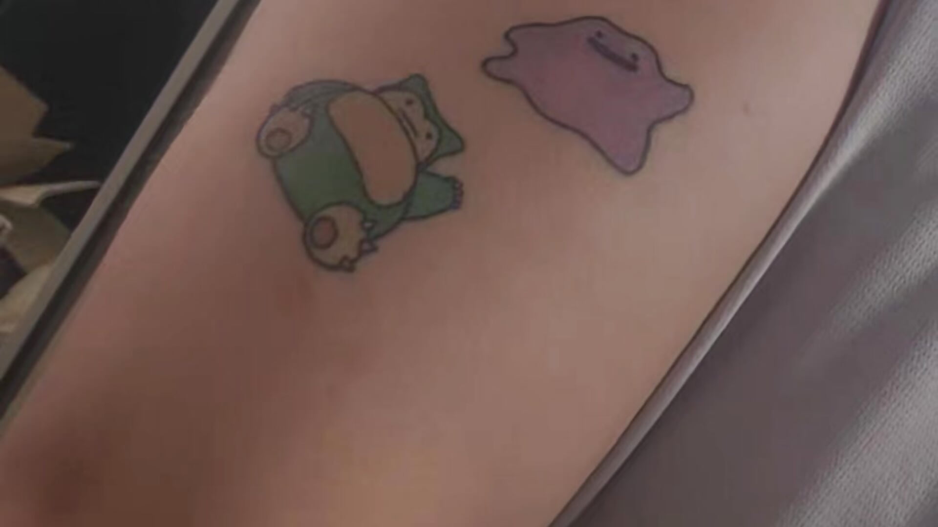 포켓몬타투 - video di CAOSLOAD modella di cam