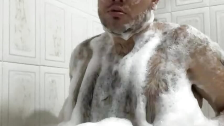 Sexy foam game - video di big_bearr modella di cam