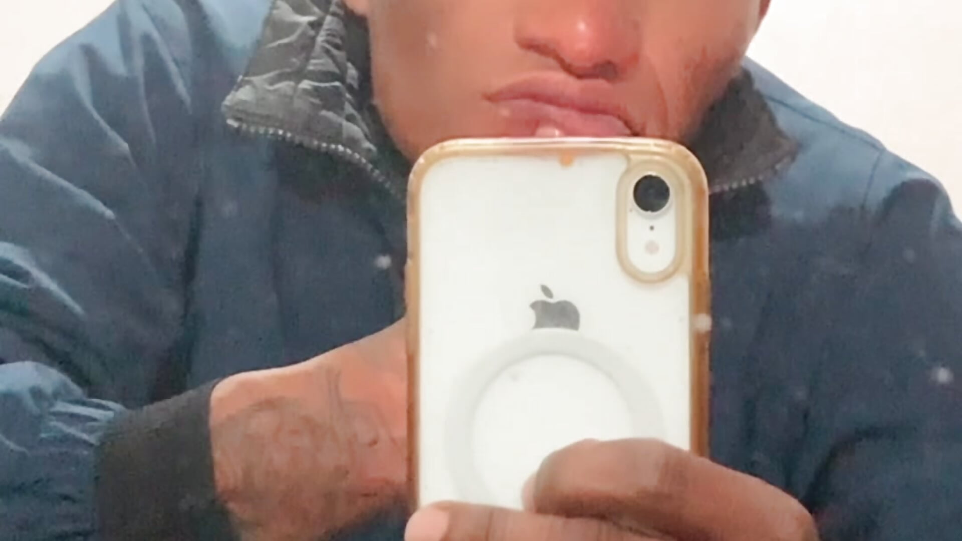 683A05A4-F61F-4B07-8F30-2E53737CC2CD - فيديو من Chee19 موديل الكام