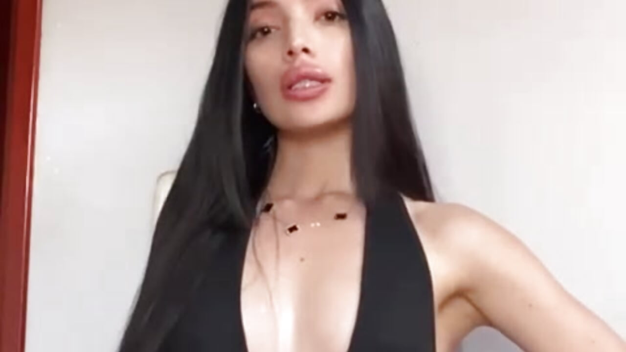 Miss Engineer - video by cynthia_ch cam model