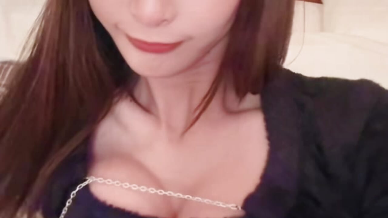 1011da93bff54521842a6a2384bdd13c - video by Yukina_lesbianRoom cam model