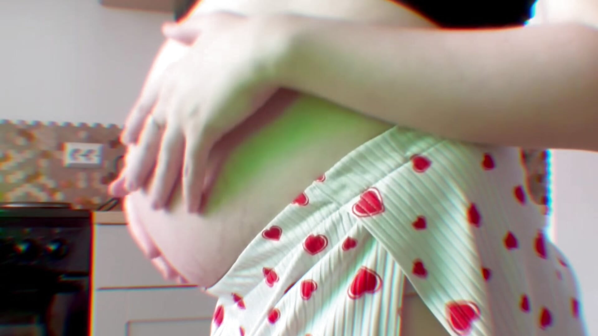 My pregnant belly－カメラキャストのAmalie_Smithの動画