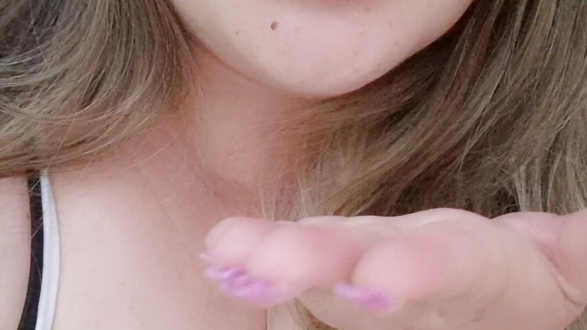 Kisses - vídeo de BellaMonella88 modelo de câmara