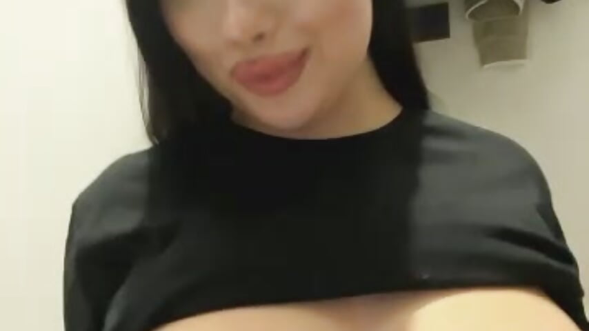 [13 Jan 18:24] Private Show - copy 13 Jan 16:32－カメラキャストのkiss_Lissaの動画