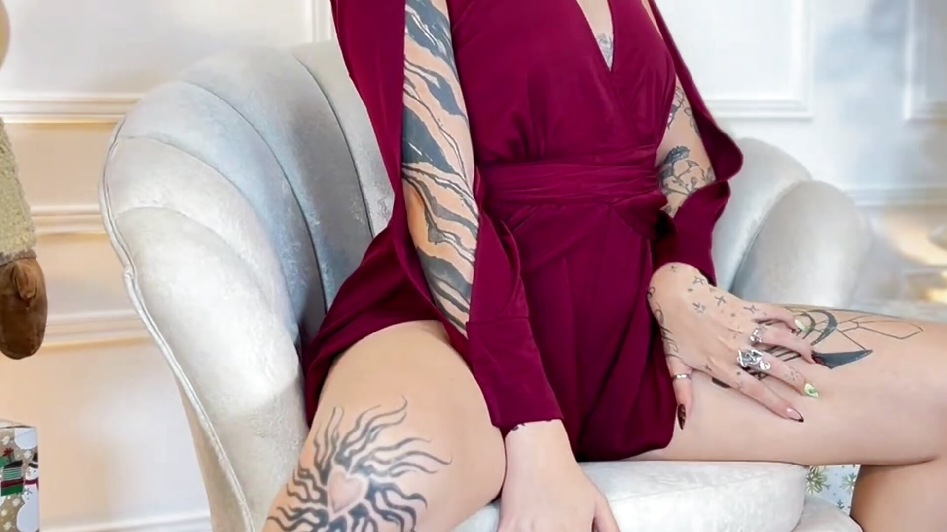 Come closer without fear, I don't bite... much! 🔥 - video by NaiaWhisper cam model