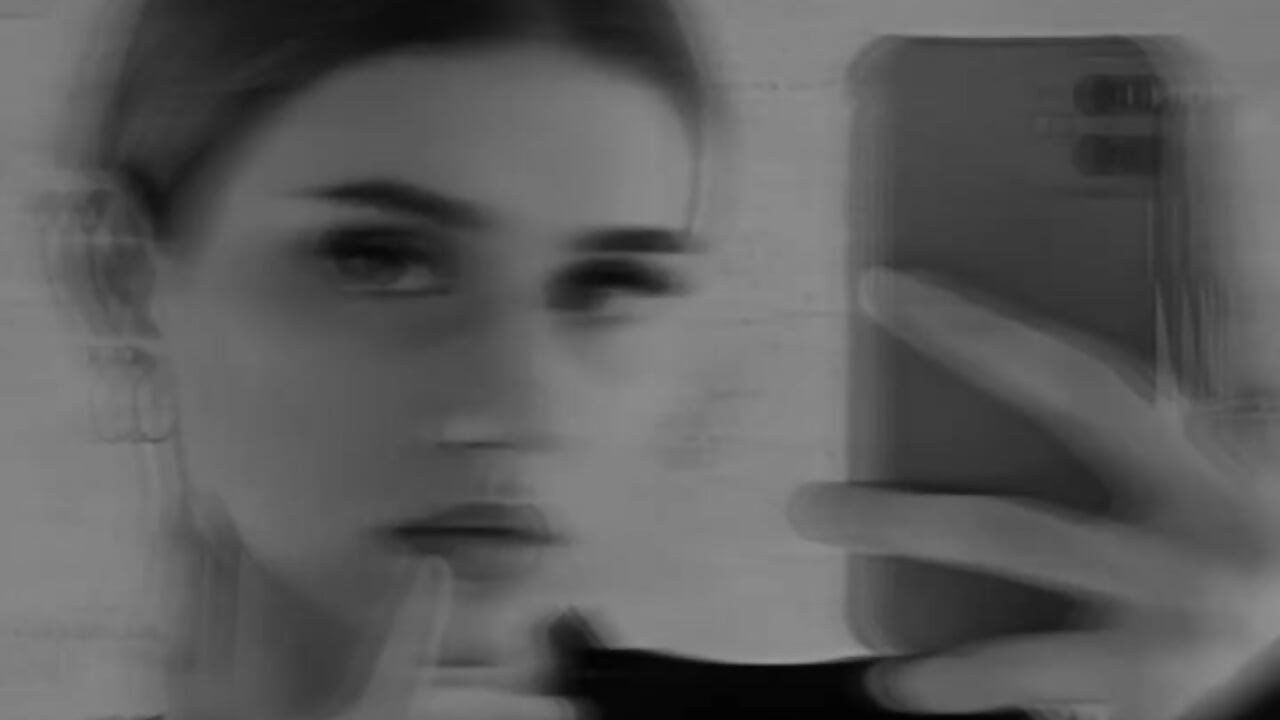 cute vibe - video by JerrieLoosle cam model