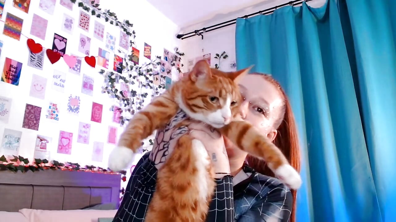 Loki dance - video by Ayla_Hicks cam model