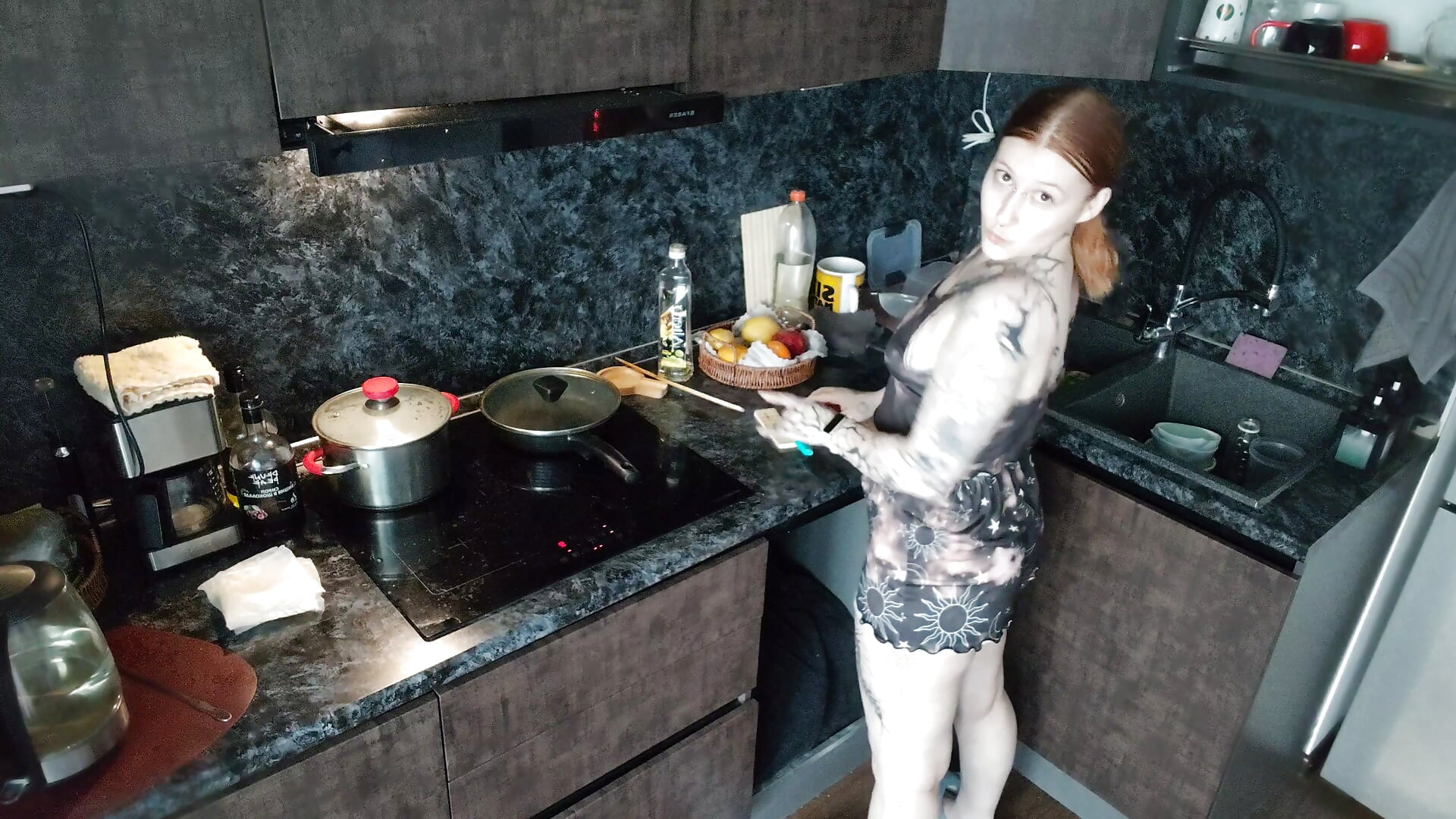 Cooking 6 - Video von Ayla_Hicks Cam-Model
