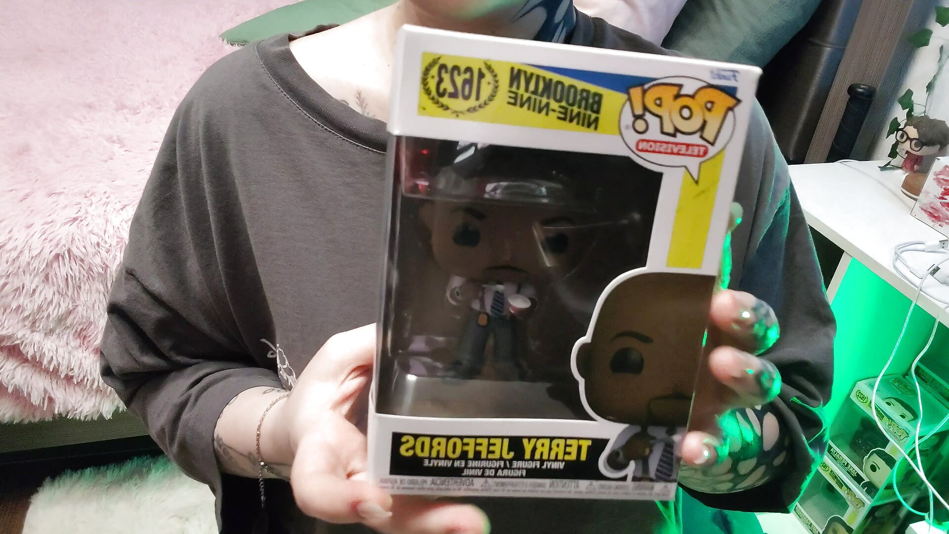 Funko pop unboxing 10 – видео вебкам-модели Ayla_Hicks