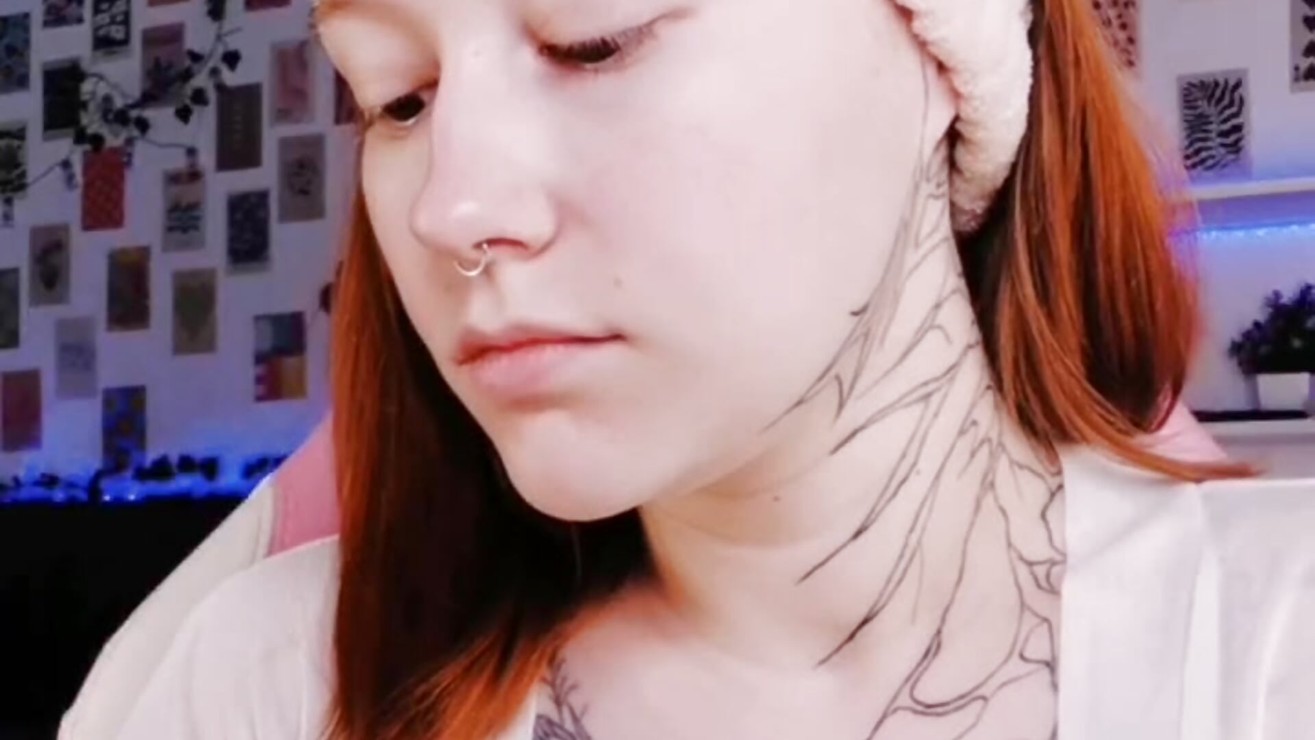 makeup before streaming - video by Ayla_Hicks cam model