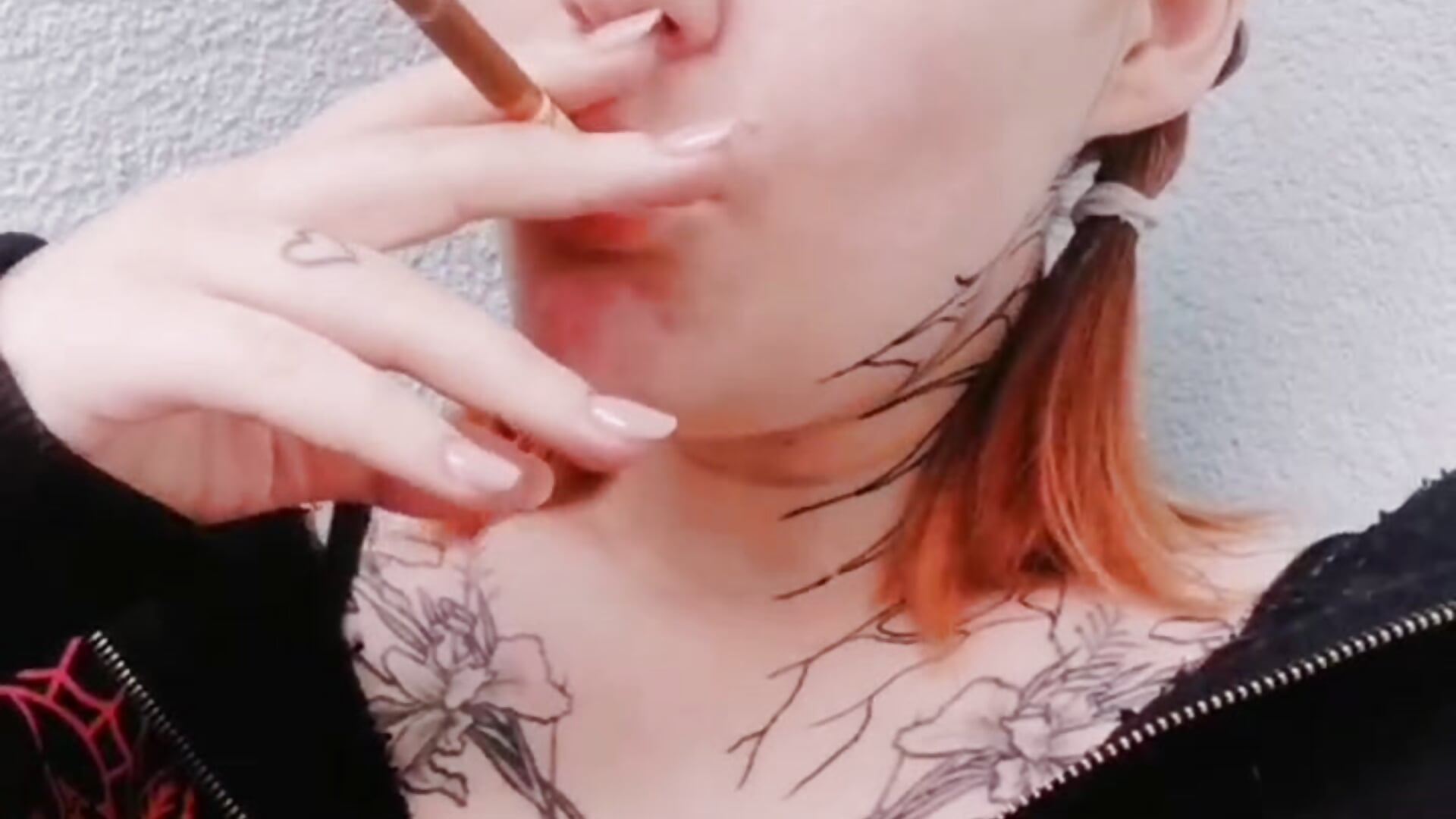 Smoking - video by Ayla_Hicks cam model