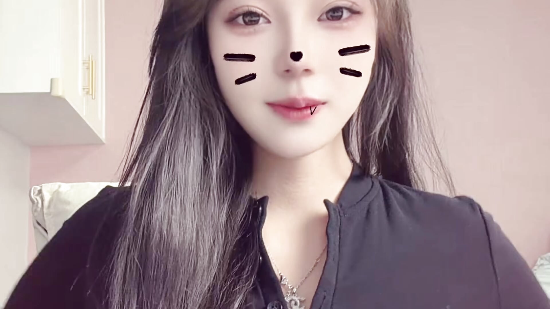 Luna小欣 - video by redrose520 cam model