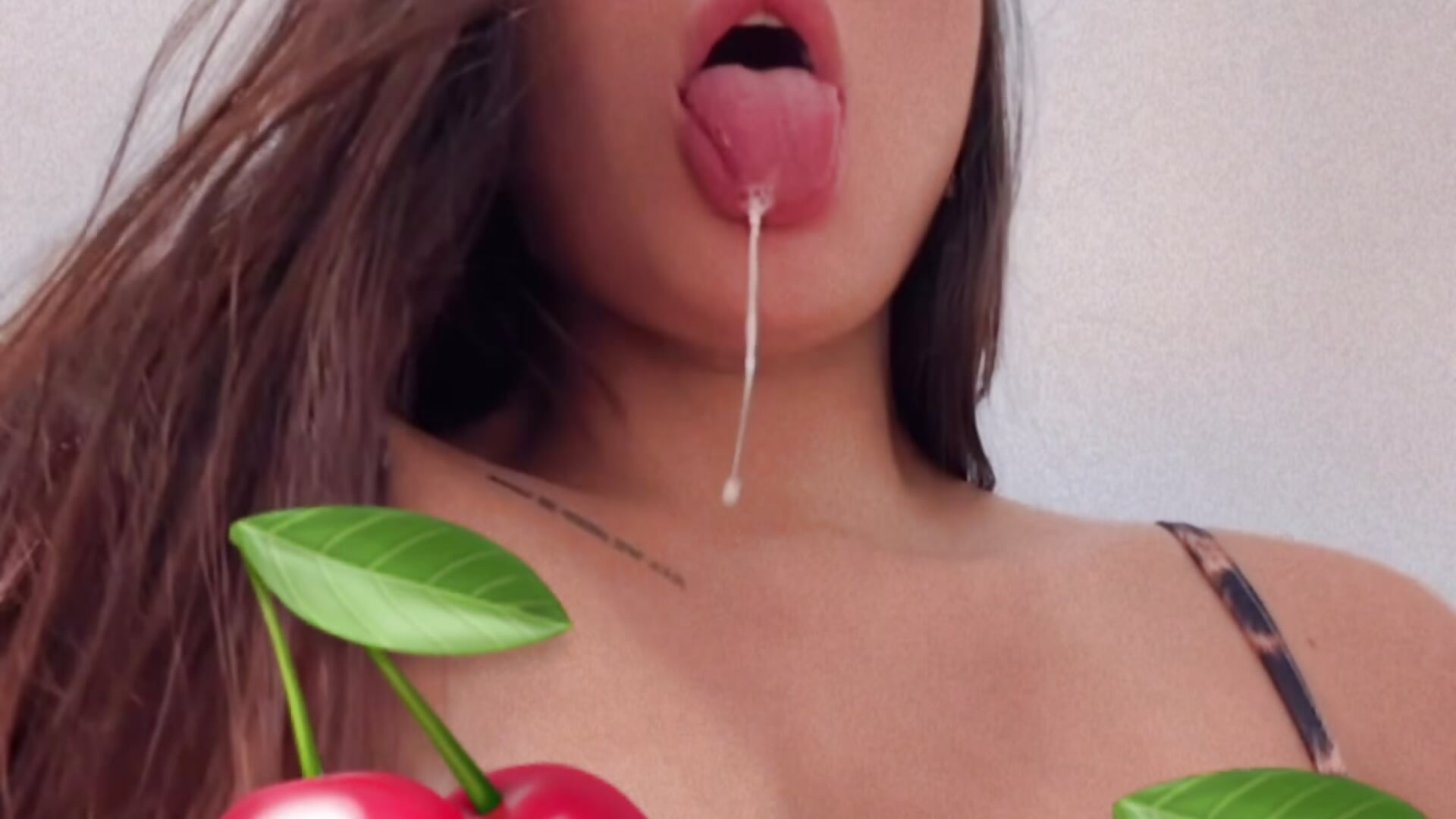 I need you eat my juicy titties 🍒 - video by Samantha_Hans cam model