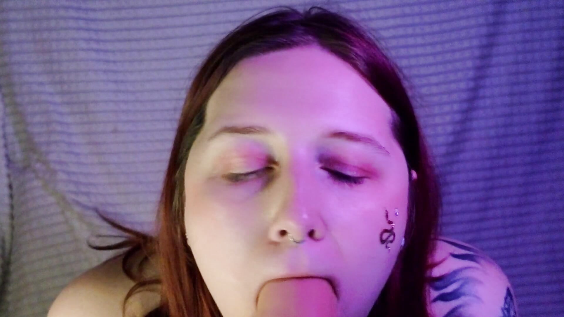 I suck a dildo juicily and think about you ❤️ - video by Belinda_Starlight cam model