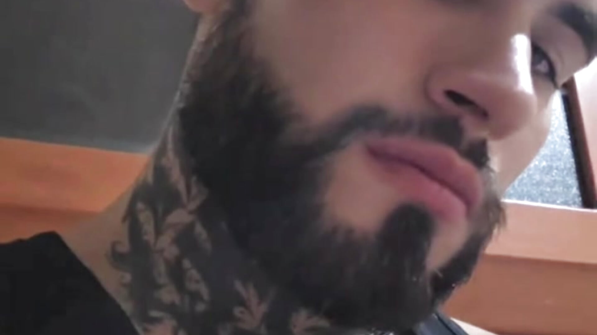 1000044067 - video by gambaeduar cam model