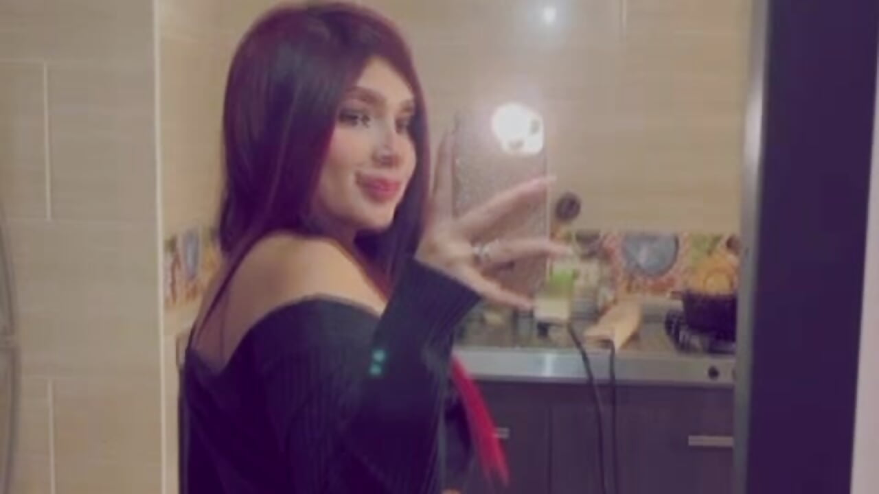 come and get my clothes! - video by Charlotte_hall_ cam model