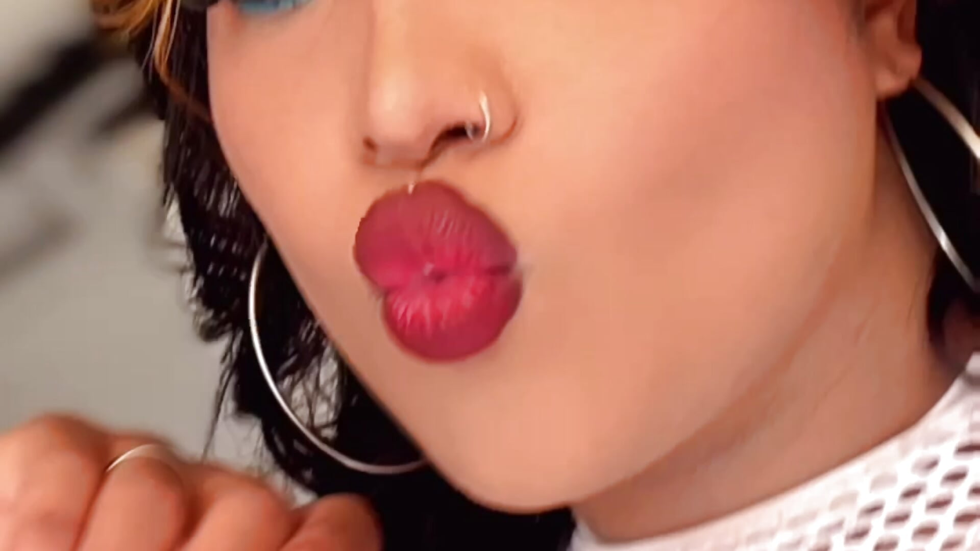 9689241F-E696-4F3A-A430-5ADEA883F33D - video by AuroraRoss cam model