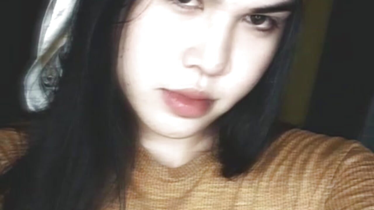 2025-11-09-210157473 - video by Luminous_Luxe cam model