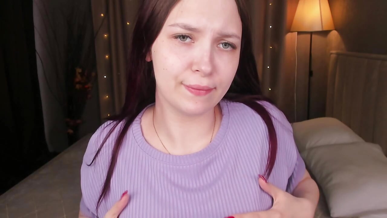 2026-04-14 12-24-23 - vídeo de Monica__Queen modelo de câmara