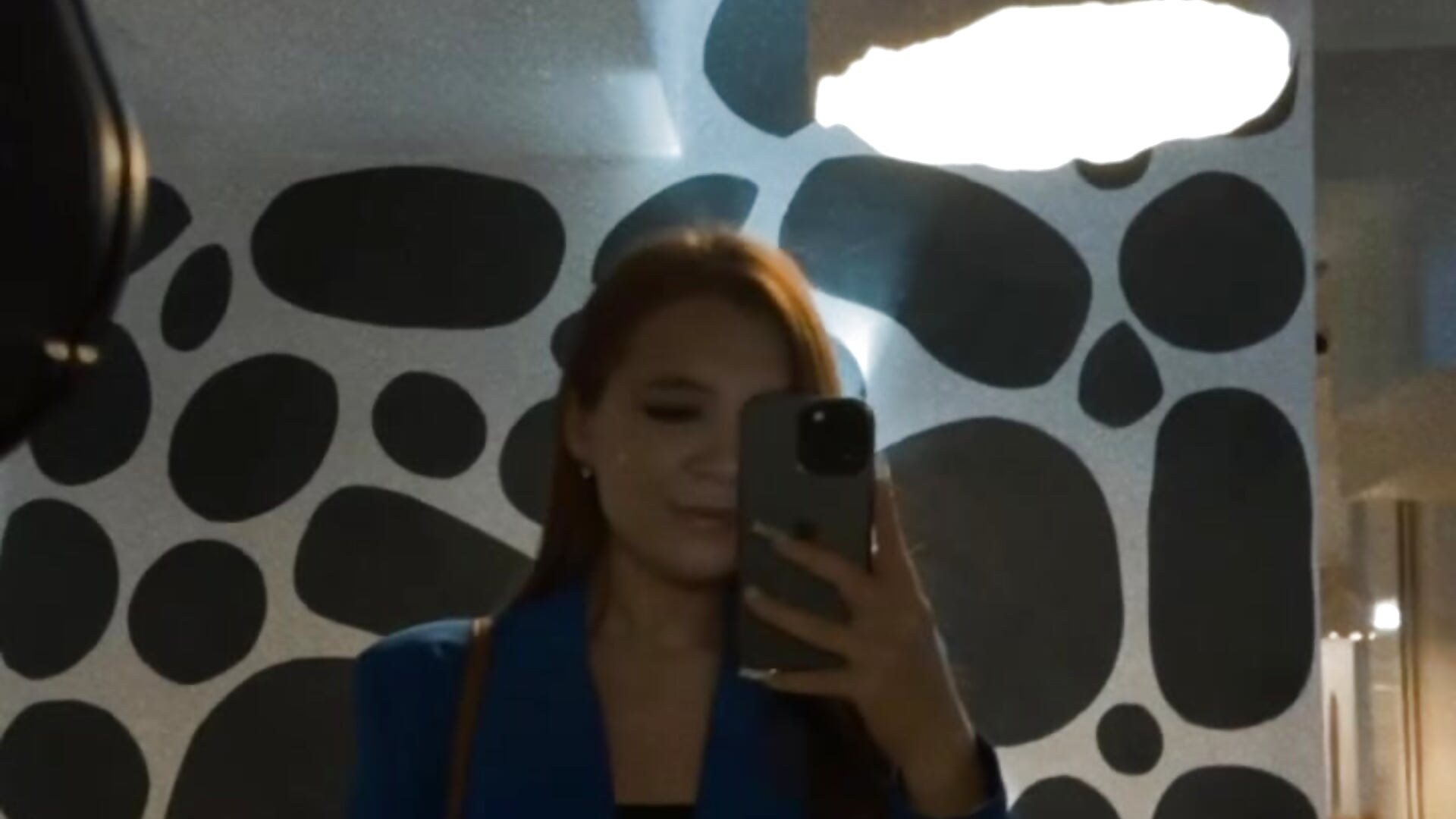 in the mirrow - video by Kalivess cam model