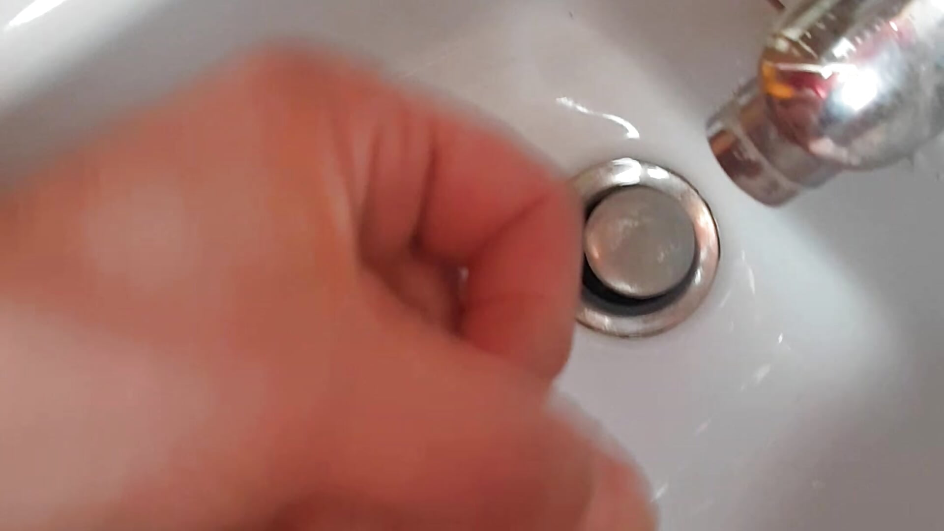 Cum in the bidet - video di White_Devil_694 modella di cam