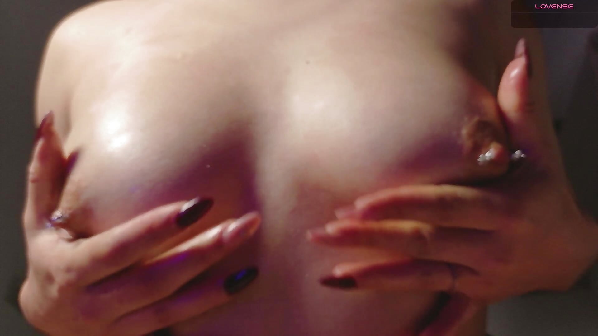 MY TITS FULL OF OIL - Adrianna5_ 캠 모델의 동영상