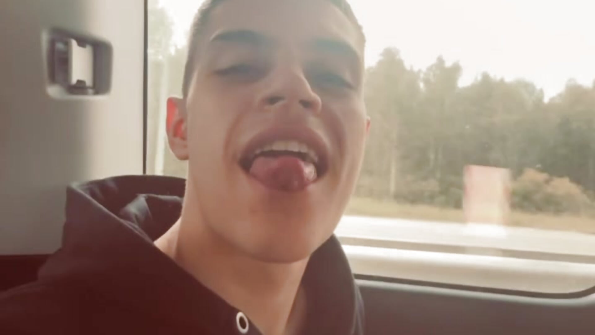 Let's smile - video by Kiss-Alchemy cam model