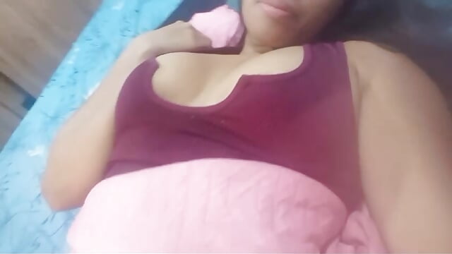 pussy mmm - video by violeta_47 cam model