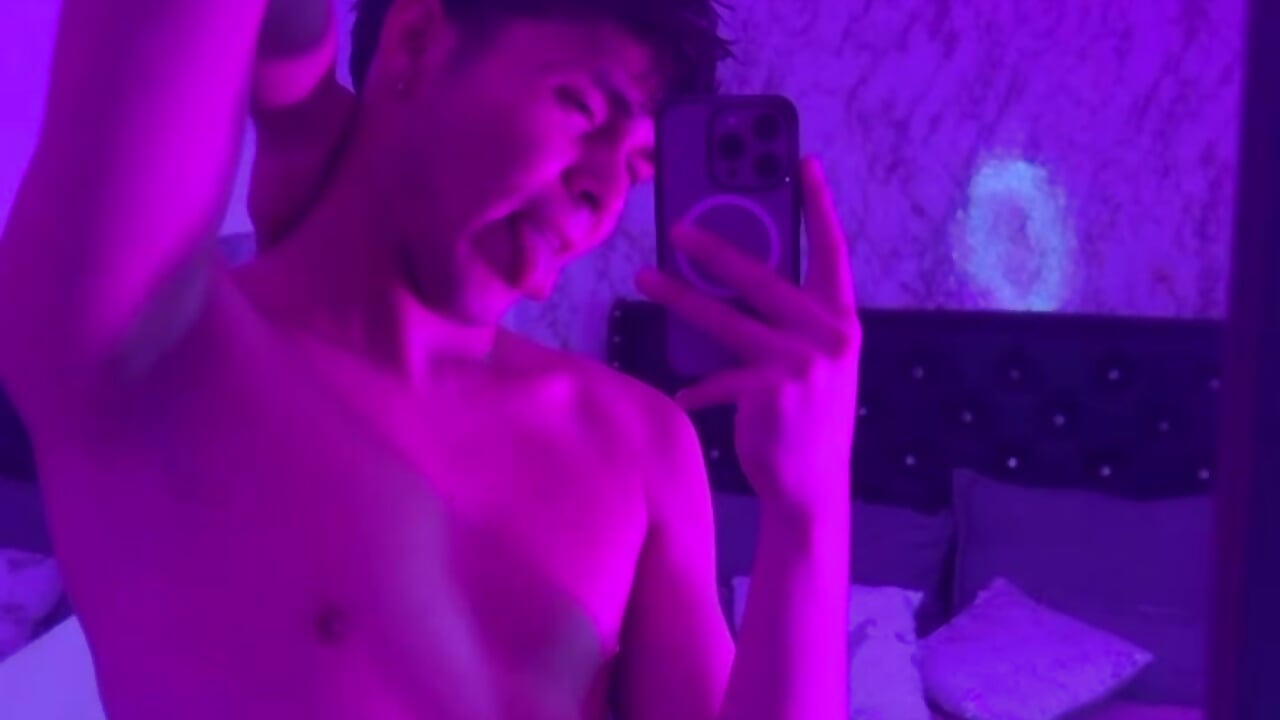 about Me - video oleh model kamera Aaron_Foxxx