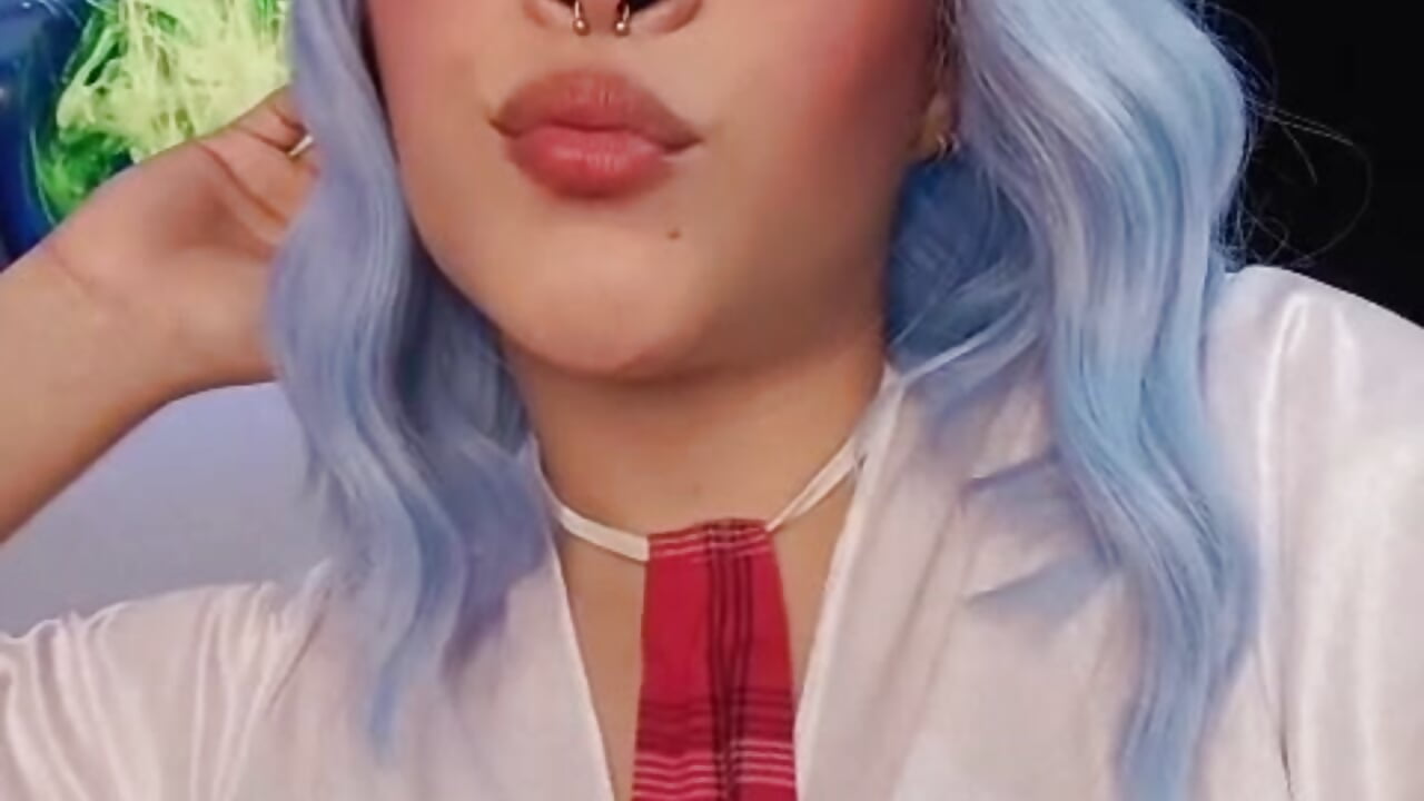 KISS - video by Babyakira_ cam model