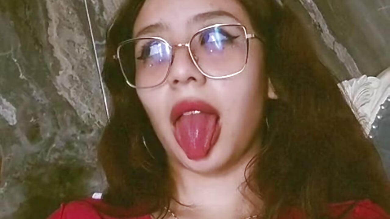 I am tenderness when you look at me, fire when you want me 💋✨ - فيديو من Abrilmirren موديل الكام