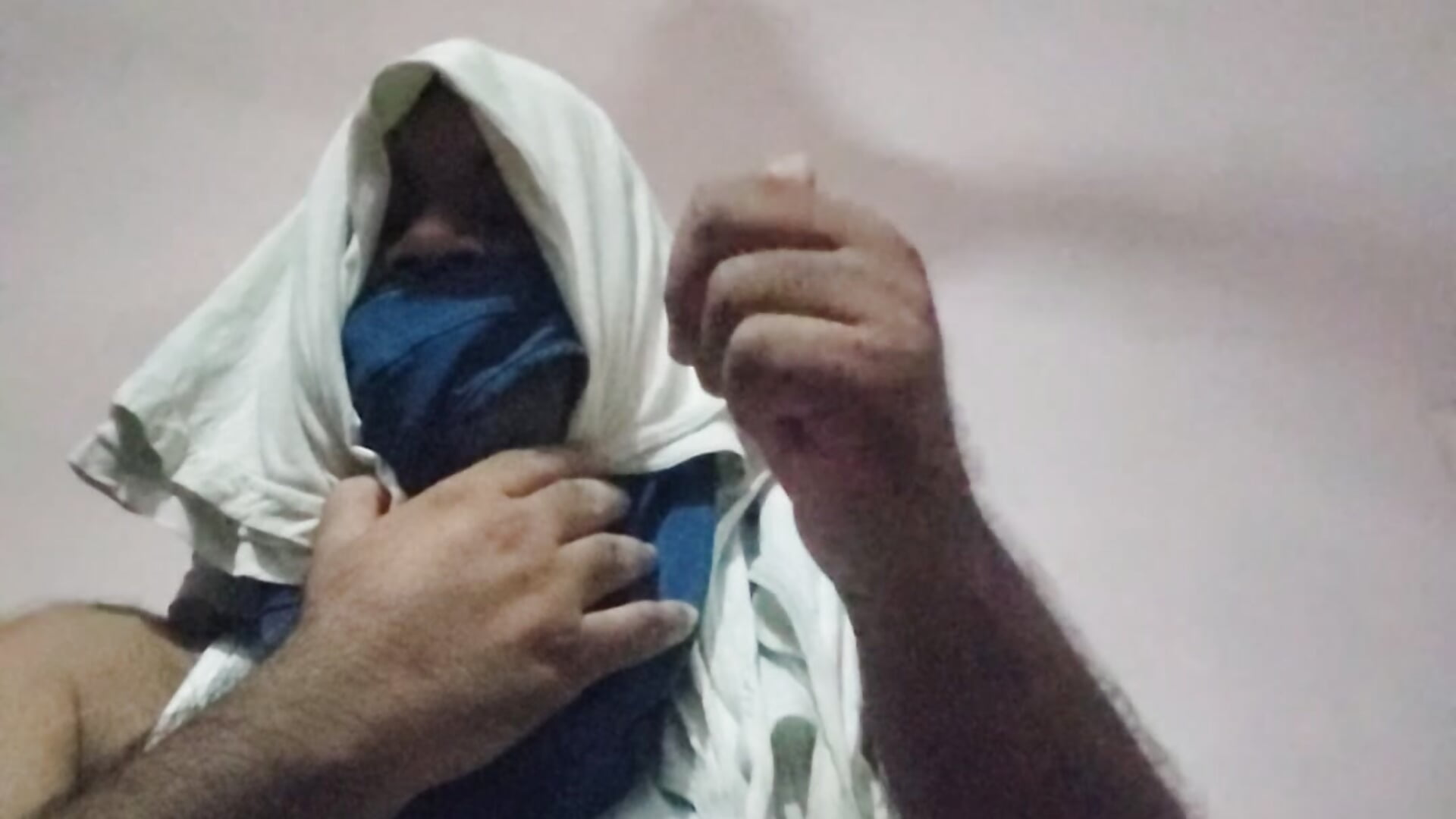 1000420381 - video by desiyouth94 cam model