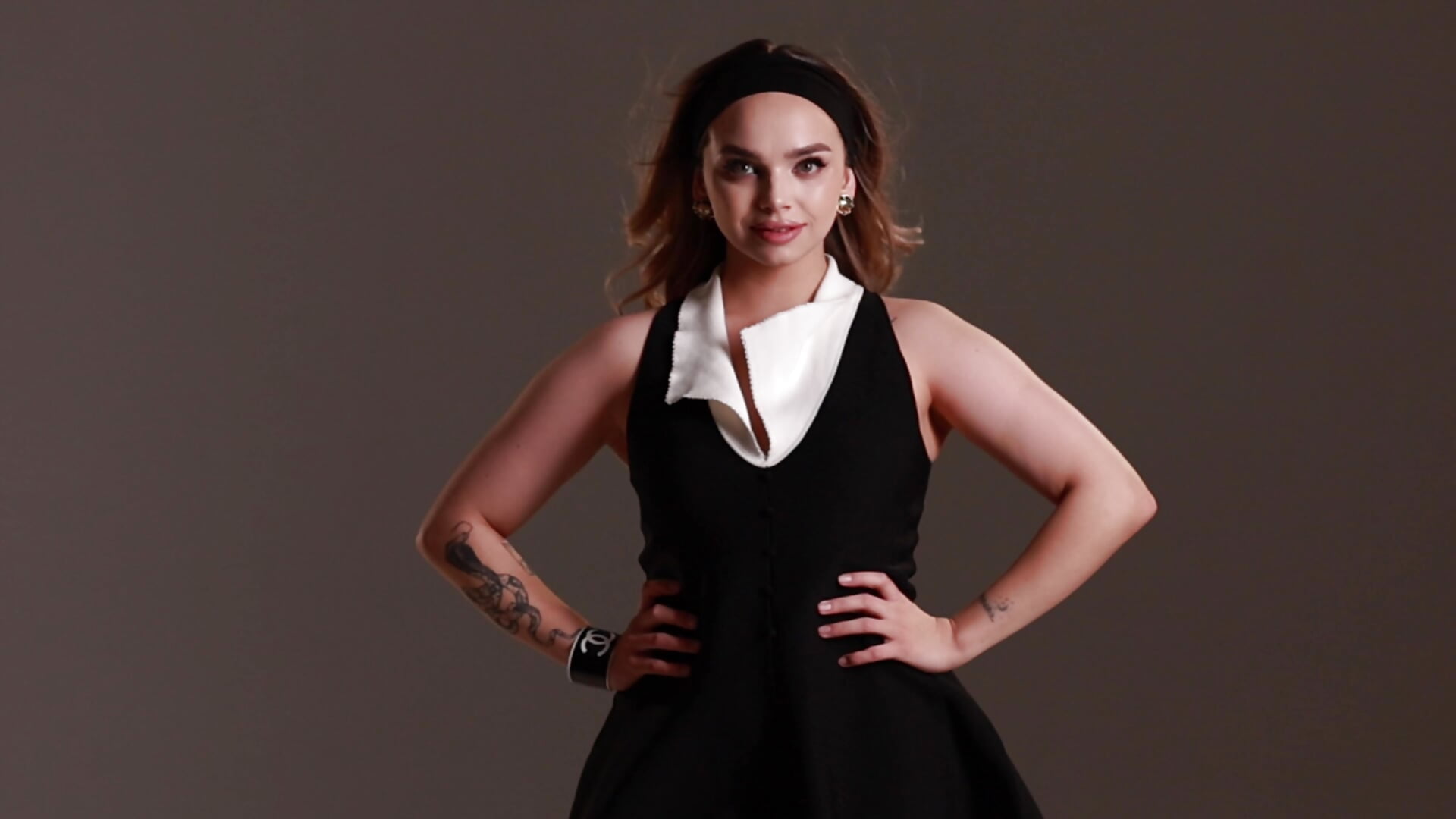 This is a style - video by AnitaVenture cam model