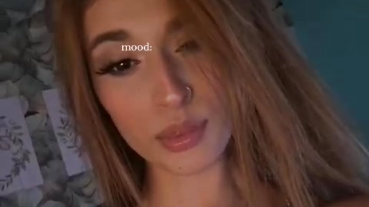 WhatsApp Video 2025-12-02 at 6,27,18 PM – видео вебкам-модели MikaelaJason