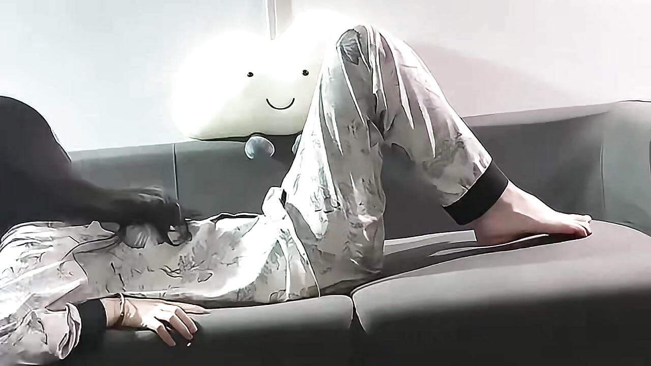 love me - 視頻由 Juno-Ruirui 主播提供