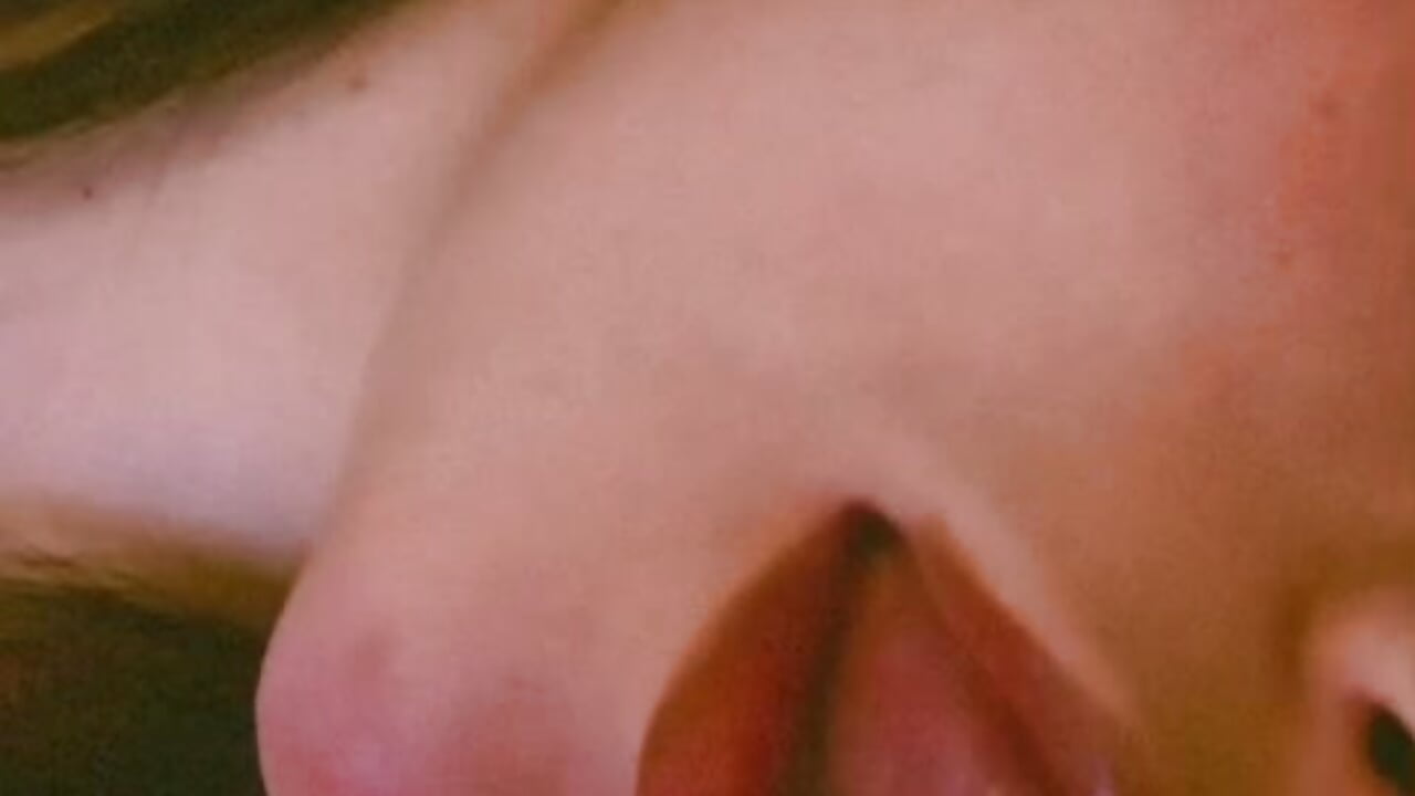 kiss me very delicately😏🥵 — filmik EliDurann, modela(-lki) na kamerkach