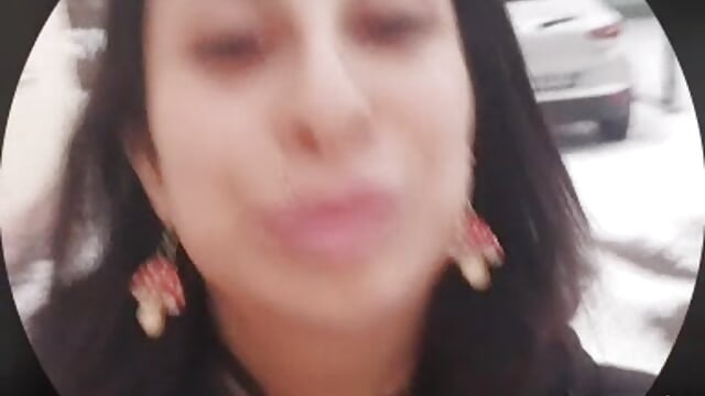 Иду в садик) - video by QueenMomyS cam model