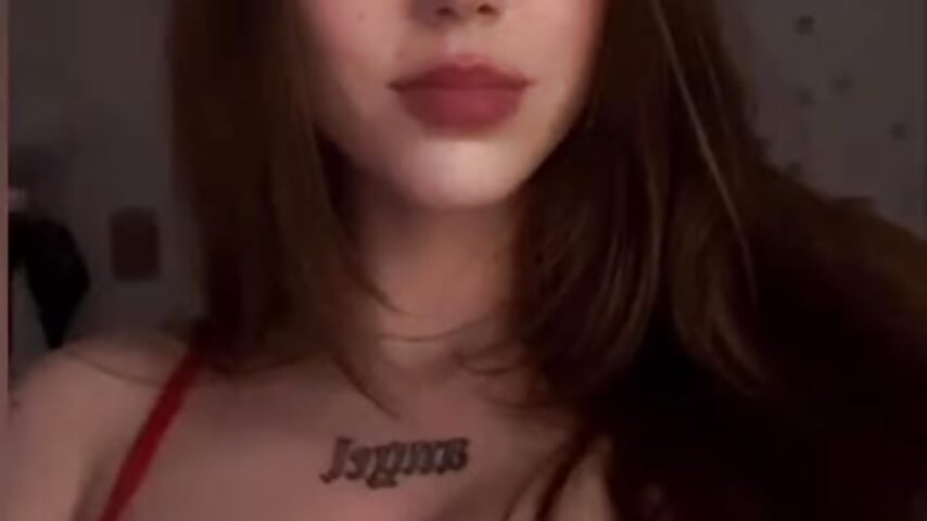 Red Lingerie Set — filmik Tofumuchh, modela(-lki) na kamerkach