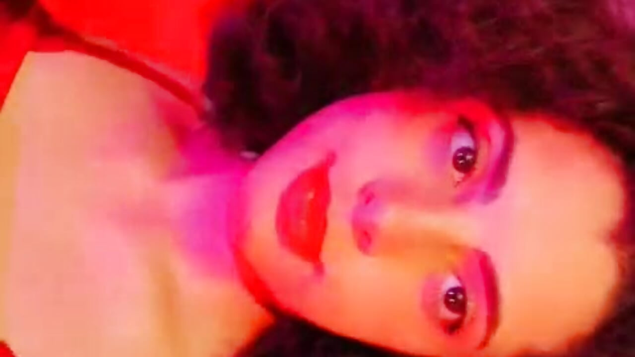 Look how my sensual body is horny 🍒🔥 - video by Alessiia__ cam model